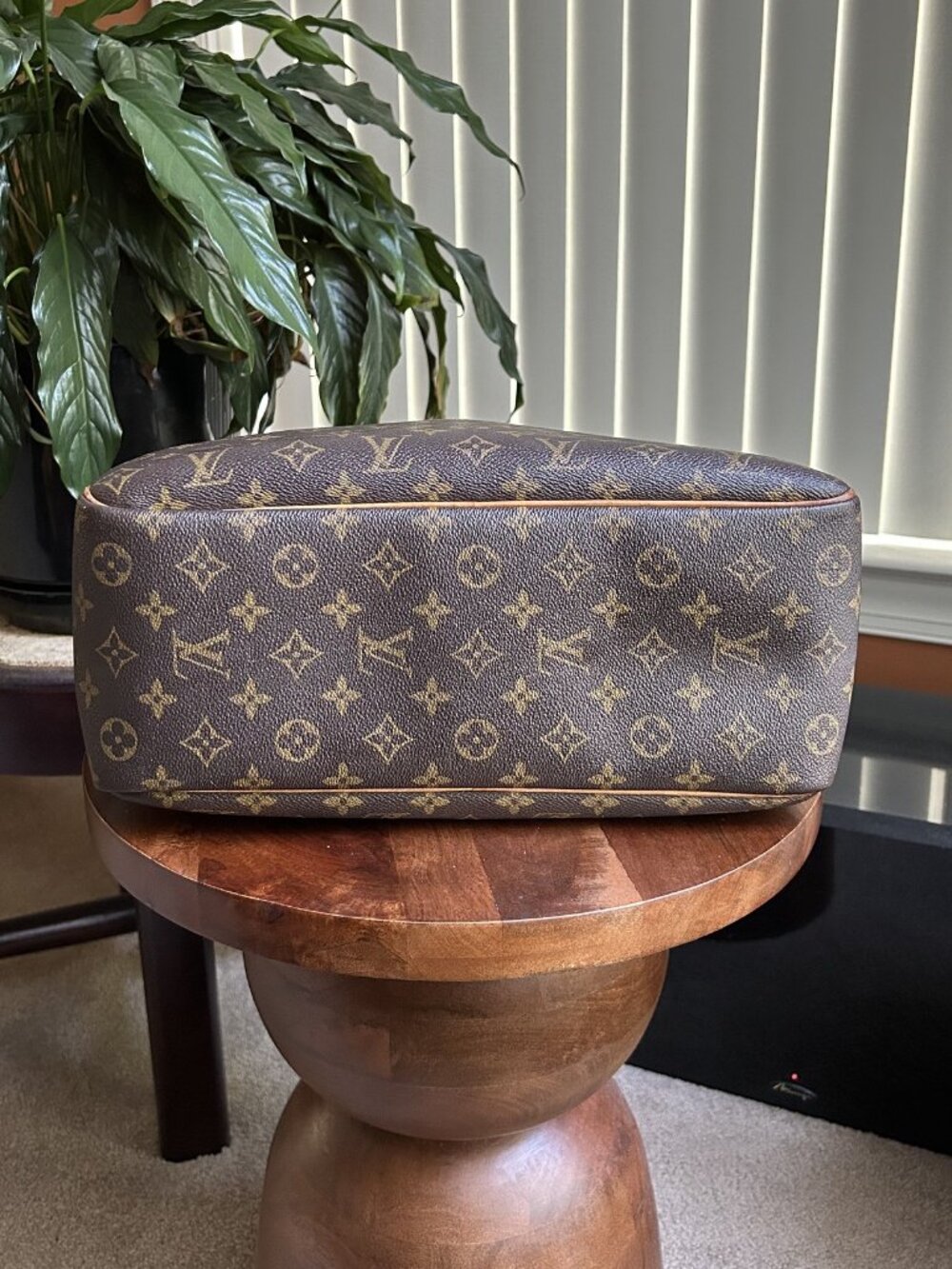 LOUIS VUITTON Monogram Deauville Tote Bag - Picture 7 of 15